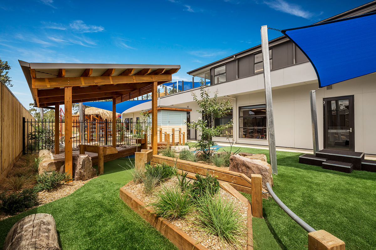 Altona Meadows, Point Cook Rd